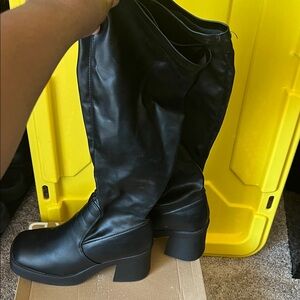 Black Women's Knee Boots